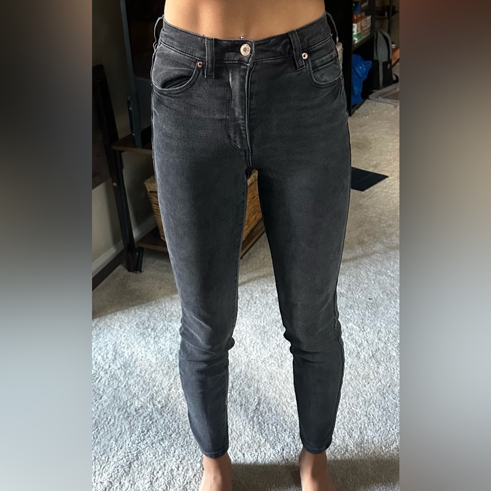 Black garage jeans